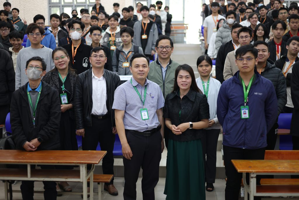 HỘI NGHỊ SINH VIÊN NÒNG CỐT KHOA CÔNG NGHỆ THÔNG TIN NĂM HỌC 2024-2025